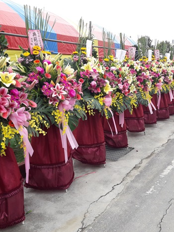 追思鮮花喜喪羅馬柱外送喪家_彰化罐頭塔_南投罐頭山_雲林罐頭籃