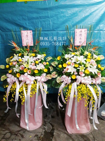追思弔慰羅馬花柱南投花店送殯儀館_彰化花店喪事花柱雲林花店