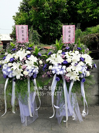 紫白色系典雅高架花籃免費外送服務_鹿港花店