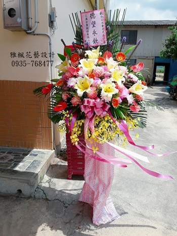 適合高齡喜喪_藝術花籃西螺花店專車送達追思花籃鹿港_斗六_草屯_烏日花店