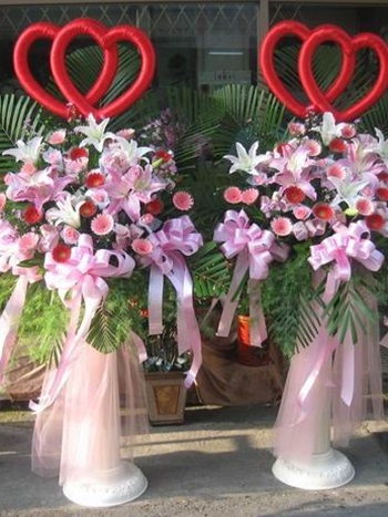 甜蜜最愛_羅馬花柱(結婚_訂婚_歸寧_新婚_文定喜慶都適合)，雅楓花藝設計花店外送服務