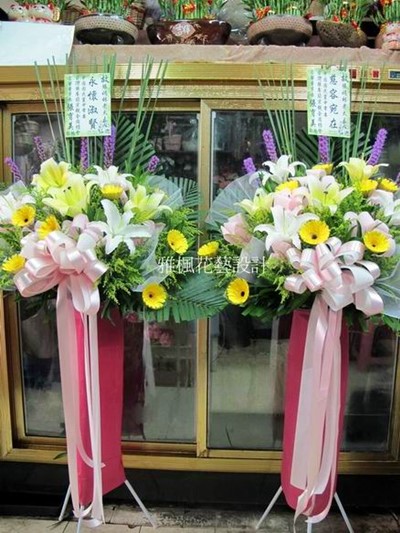 3對以上提供外送服務_藝術花籃追思弔慰鹿港鎮花店殯儀館送花
