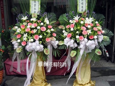 永懷道範鮮花花柱_彰化縣田中鎮花店推薦0920738477雅楓花店