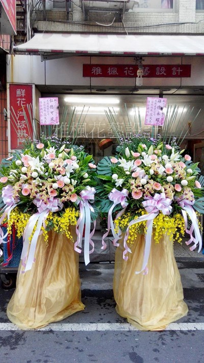 深深祝福大型羅馬花柱_弔唁追思告別式花柱外送推薦斗六花店