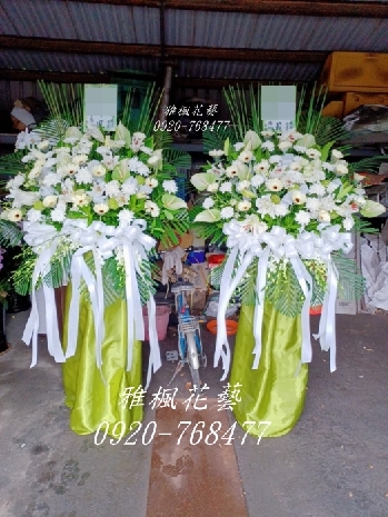 西螺花店送花白色系鮮花柱